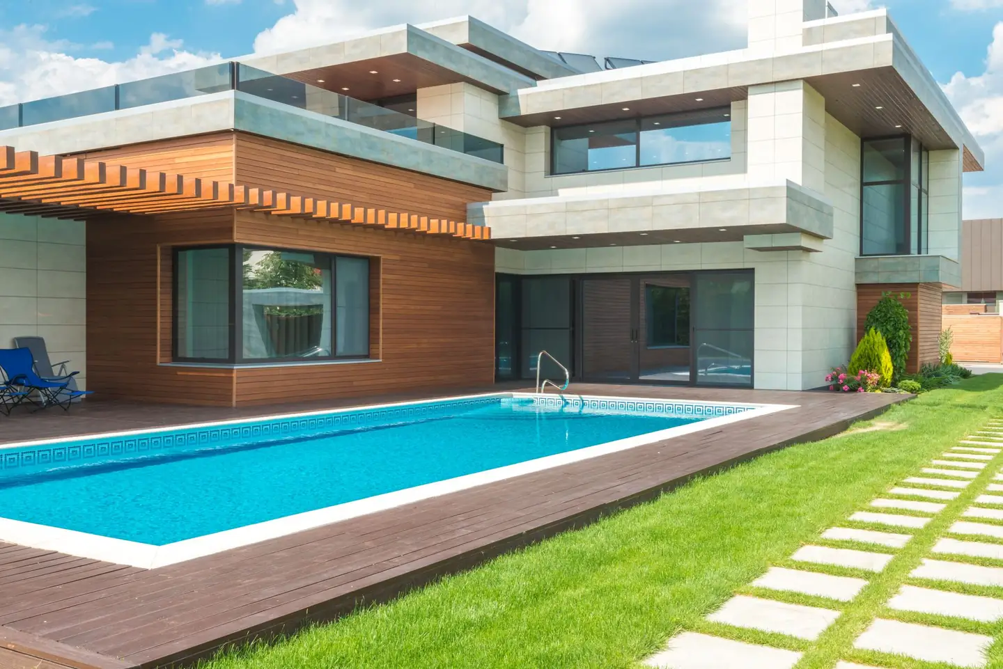 Swimming pool builders serving Hawkesbury, NSW
